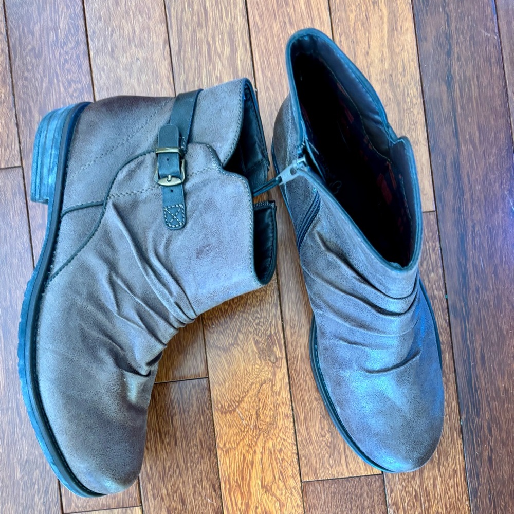 Women boots